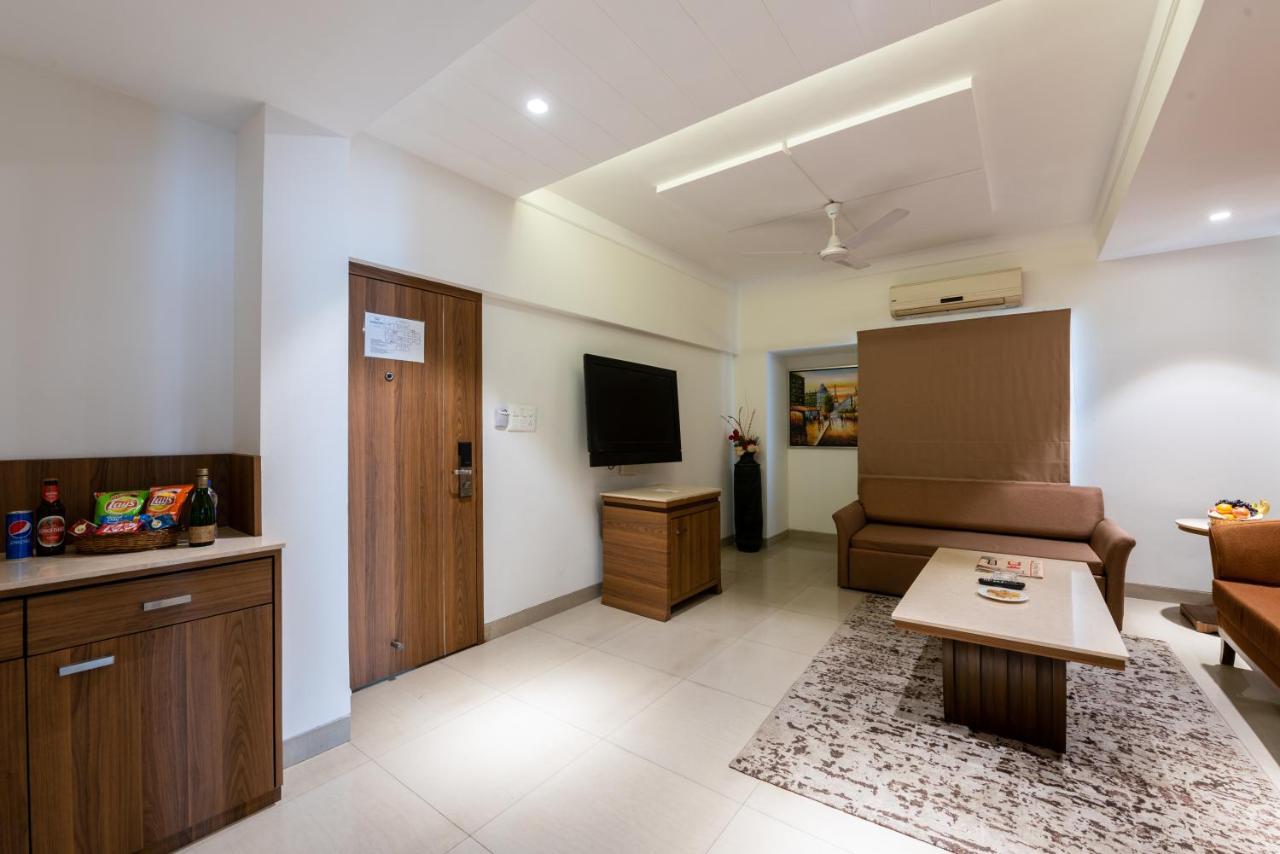 Click Hotel 纳西克 外观 照片