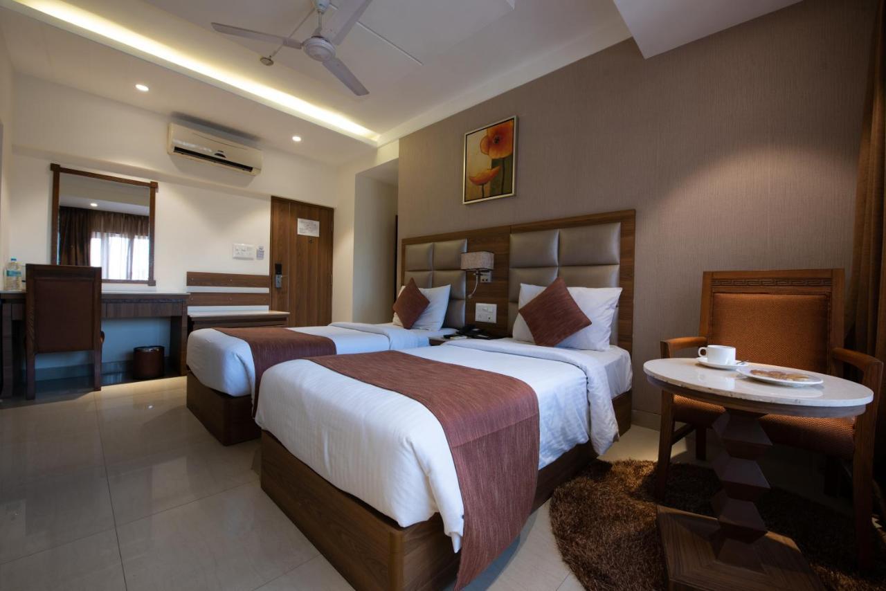 Click Hotel 纳西克 外观 照片